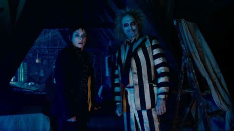 Beetlejuice Uma Comédia Macabra Sobre Espíritos Incomodos e Um Biólogo Louco!