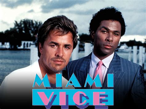 Miami Vice! Uma viagem nostálgica pelo glamour criminal e reviravoltas chocantes!