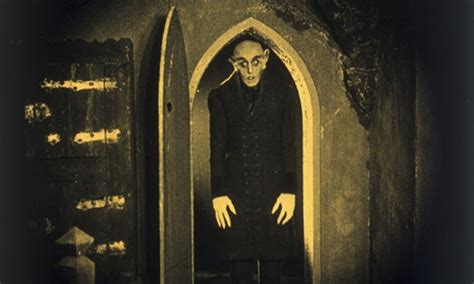 Nosferatu, o Vampiro: Uma Sinfonia de Terror Gótico e um Retrato Perturbador da Alma Humana!